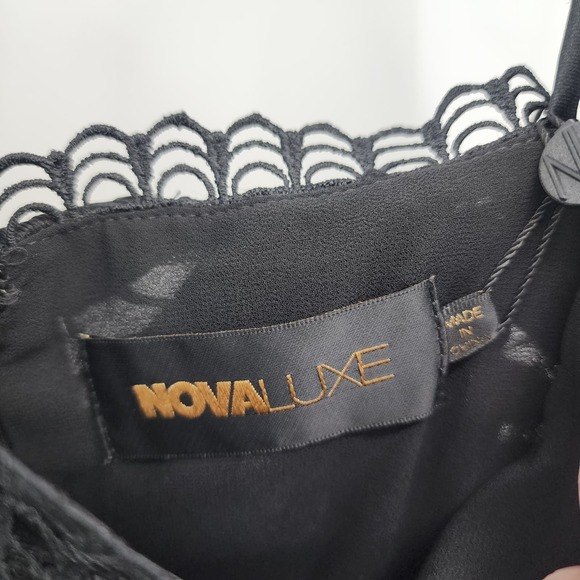 Fashion Nova Novaluxe Lana Crochet Mini Dress Black Size XS NWT - Picture 4 of 7